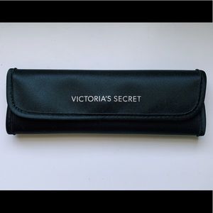 Victoria’s Secret Makeup Brush Set (2pc)